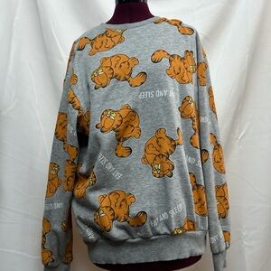Source Unknown Gray Sweater with Garfield Print